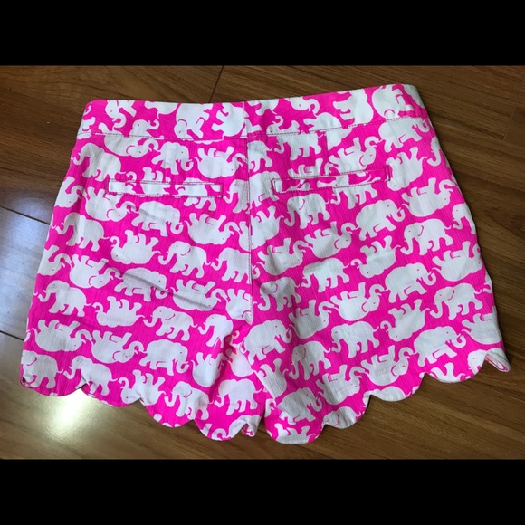 Lilly Pulitzer Buttercup Elephant shorts - Picture 2 of 7